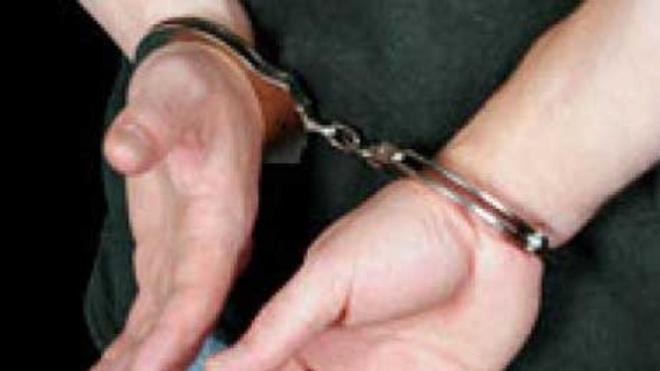 Арестуваха педофил за секс с 13-годишна | StandartNews.com