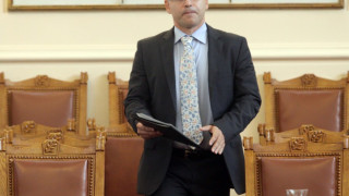 Преговаряме с Брюксел за евтин бензин