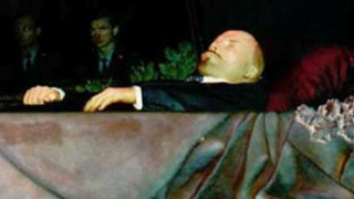 Погребват Ленин, мавзолеят става музей