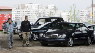 Грабим джипове и лимузини на безценица от Гърция