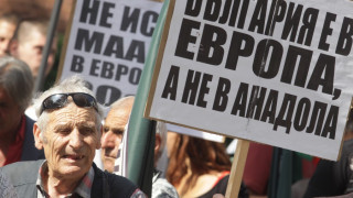 Фандъкова пак проверява звука на джамията