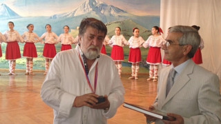 Арменски деца тропнаха хоро за Вежди