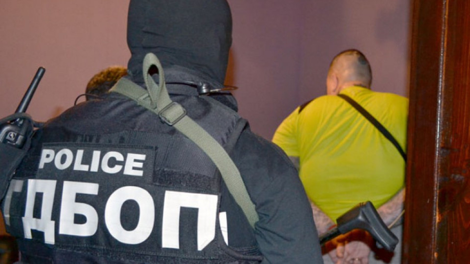 Трима арестувани в акция срещу "секс услуги" | StandartNews.com