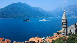 Руски богаташи купуват морето на Черна гора