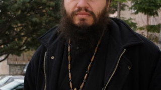 Полицията предупреди свещеник за гей парада