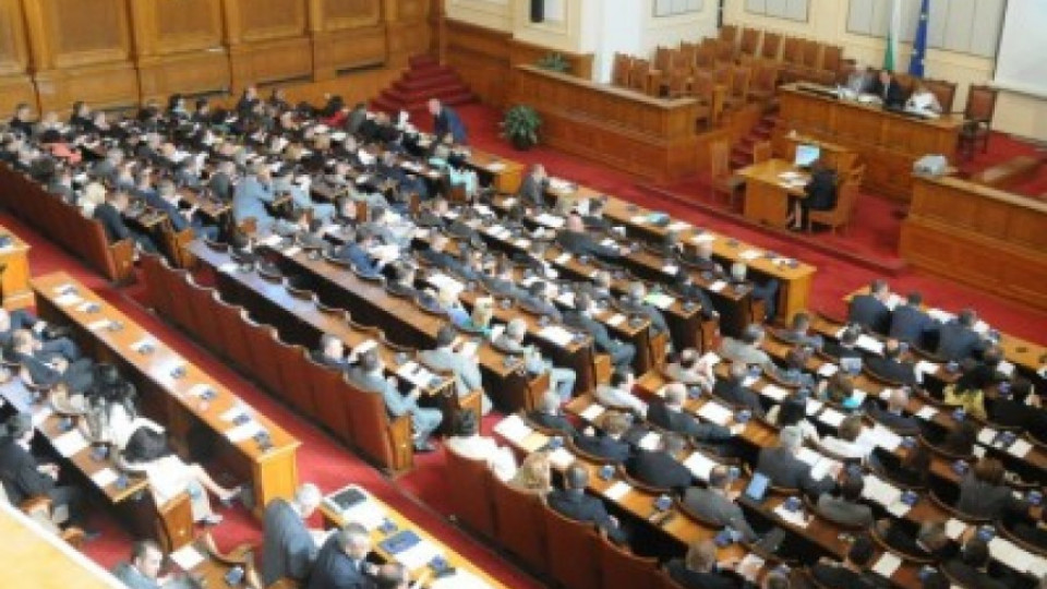 НС продължава промяната на просветния закон  | StandartNews.com