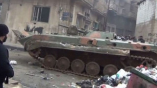 Сирия струпва войски на границата с Турция