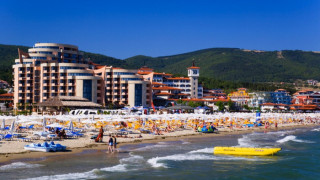 Морето поскъпва на три вълни