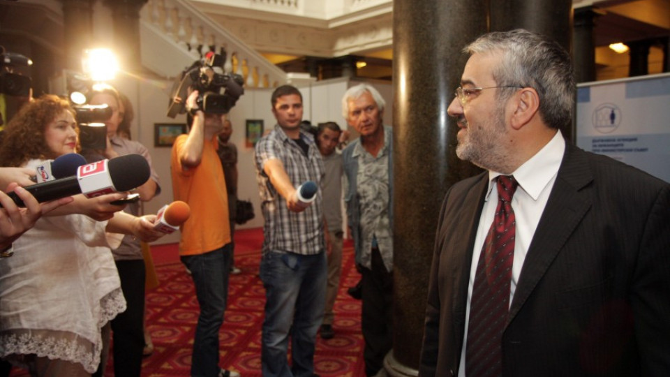 Борисов слага надзорник да следи ДКЕВР | StandartNews.com
