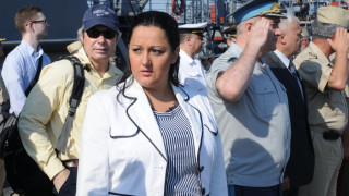 Лиляна Павлова най-харесвана от министрите