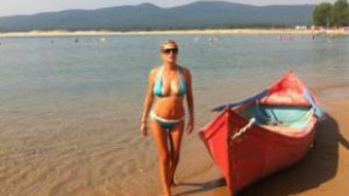 Венета Райкова обра точките на плажа