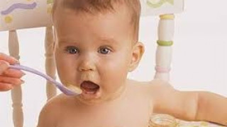 В млечните кухни липсват плодове, тъпчат децата с макарони