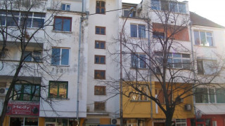 Лихвари лапнаха над 1200 имота