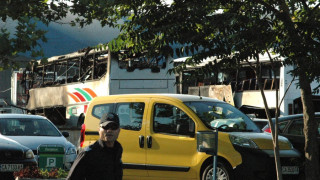 Деца и бременни жени във взривения автобус
