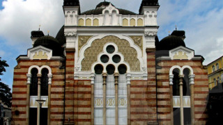 Извънредна охрана за синагогата и посолството на Израел