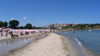 Морето погълна поляк на плаж "Нестинарка"