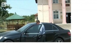 Хитринският кмет: Карам си Мерцедеса и ми е хубаво