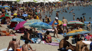 Стомашни вируси натръшкаха туристите по морето