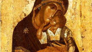 Вярващи чакат с нетърпение Божията Майка "Умиление"