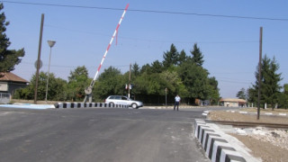 НКЖИ напомня на шофьорите да спират на жп прелезите