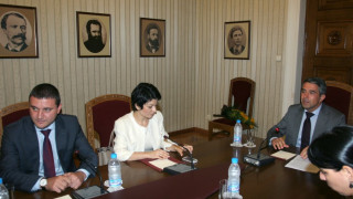 Решават през септември за ДДС върху лекарствата