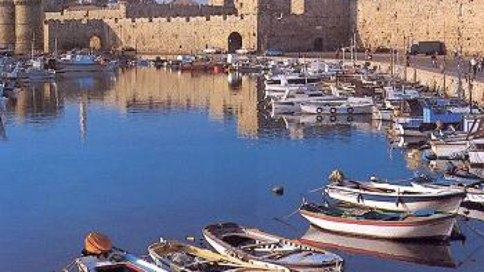 Слагат 23 гръцки пристанища на тезгяха | StandartNews.com