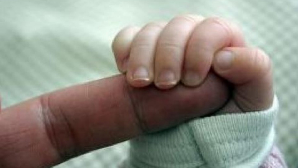 Слагат тежка диагноза на новородено, то здраво | StandartNews.com