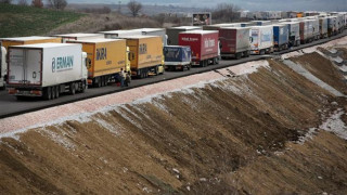 Карла тормози Сарко с пеене нощем