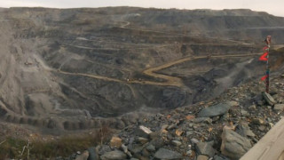 Япония втренчена в панталоните на премиера