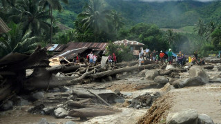 Наводненията във Филипините и Бразилия взимат жертви