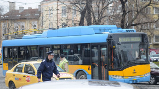 Отлагат слагането на касови апарати в градския транспорт 