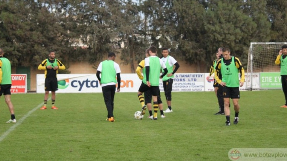 Сърмов не тренира с Ботев Пд в Кипър | StandartNews.com