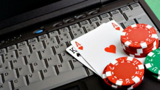 Трима искат лиценз за е-хазарт, 5 на опашката