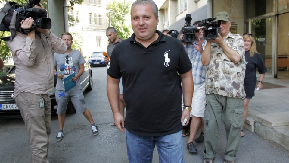 Гърци изпързаляли Коко Динев с ментета | StandartNews.com