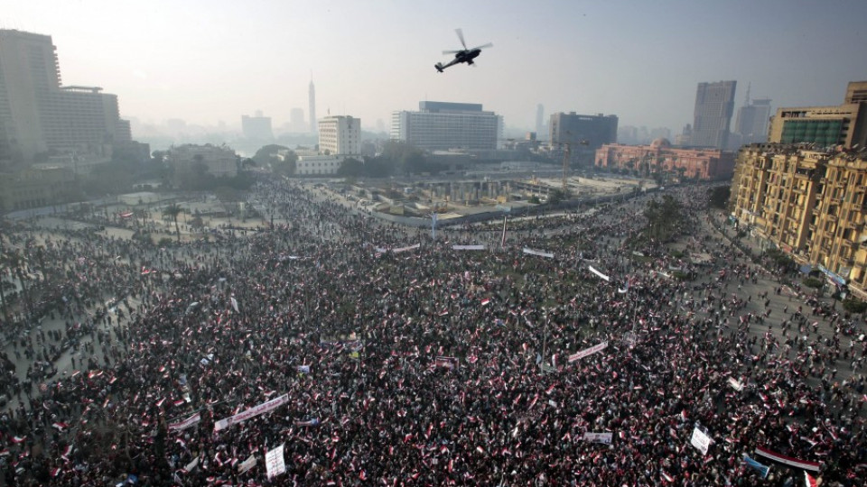 Сълзотворен газ за протестиращите в Египет | StandartNews.com