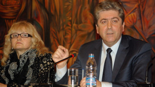 Другари на Първанов искат изключването му