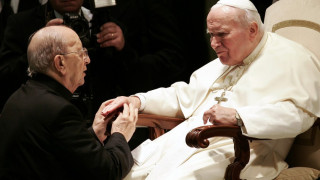 Откраднаха стъкленица с кръвтта на папа Йоан Павел II