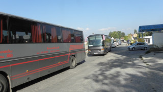Протестът на автобусите и камионите се отлага