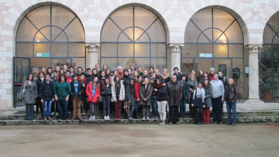 Кърджалийски ученици обменят опит с италианци и германци  | StandartNews.com