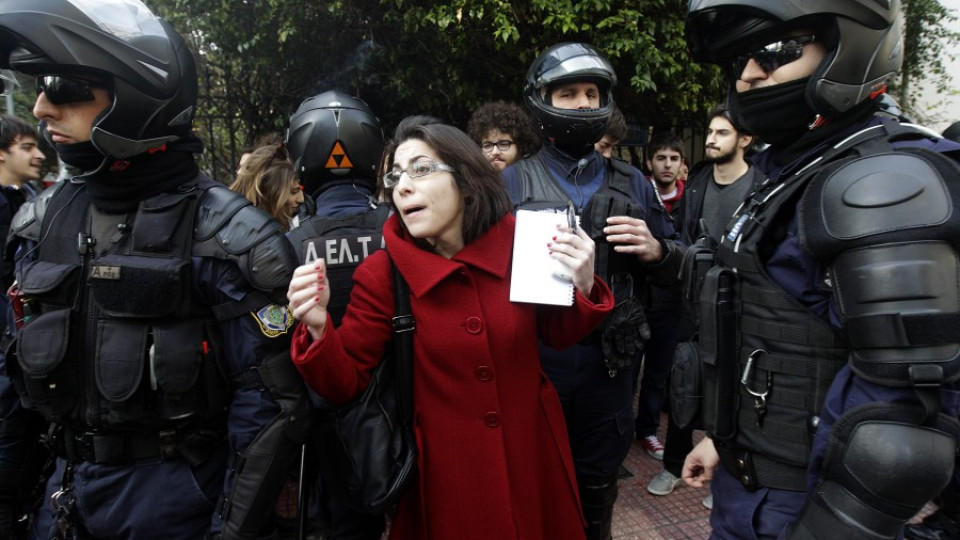 Бой между протестиращи и управляващата партия в Турция | StandartNews.com