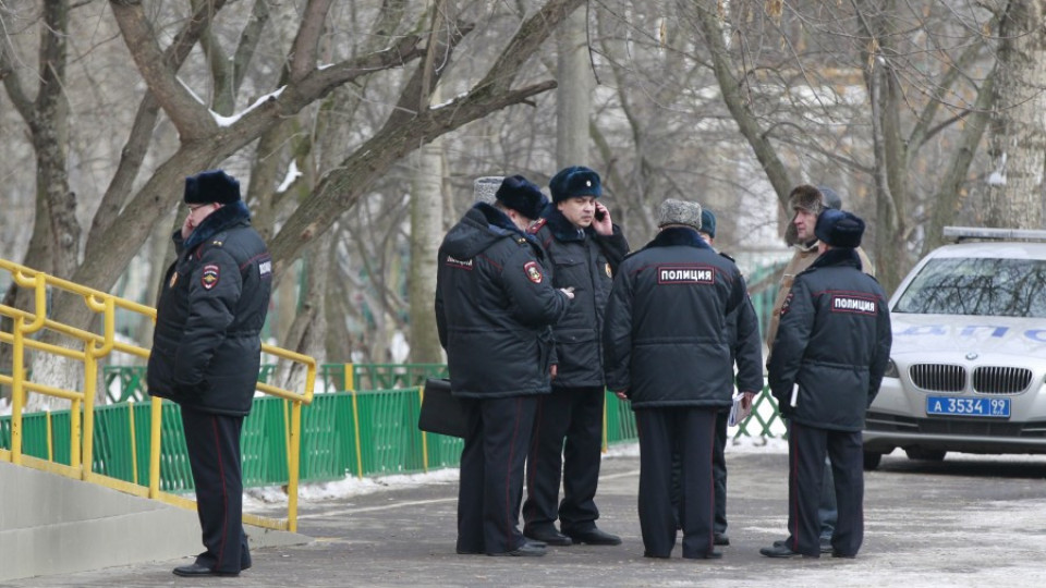 Тройни патрули с кучета в руската столица | StandartNews.com
