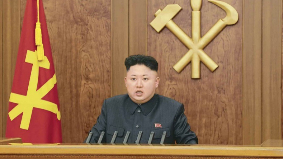 Военни величаят мъжеството на Ким Чен Ун | StandartNews.com