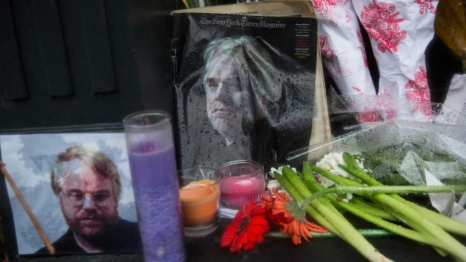 Стотици почетоха паметта на Хофман с бдение на свещи | StandartNews.com