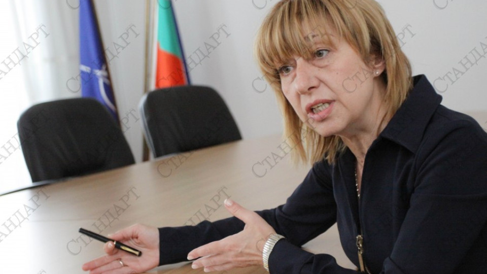 Клисарова: Университетите не губят, ако намалим таксите | StandartNews.com