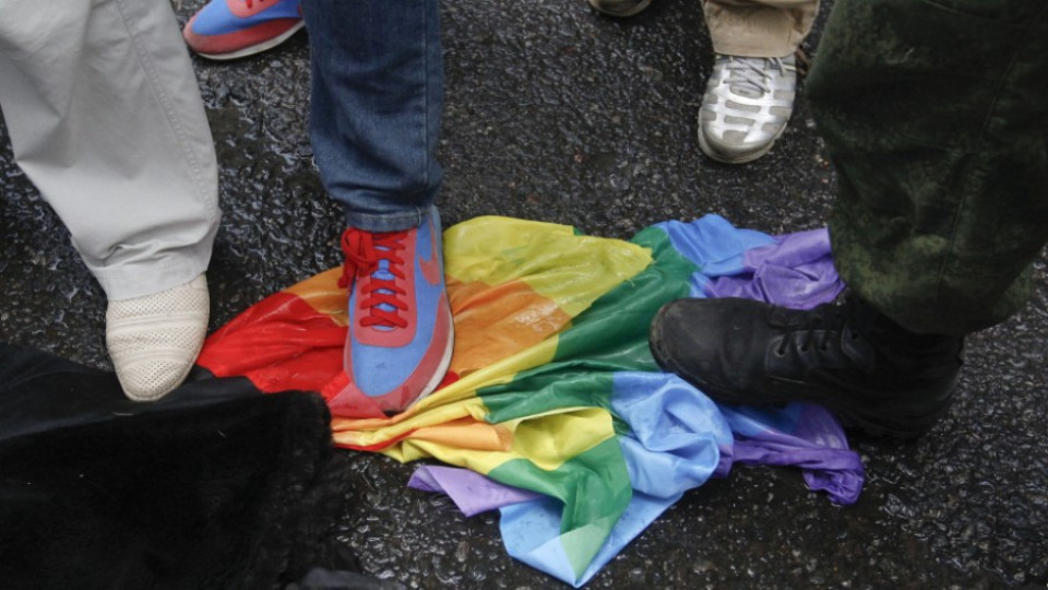 За руснаците хомосексулизмът е по-неморален от пиенето | StandartNews.com