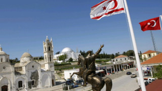 Подновяват се преговорите за обединение на Кипър