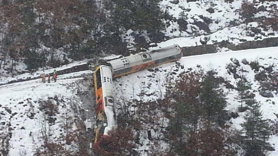 Двама загинаха при катастрофа на влак във Франция | StandartNews.com