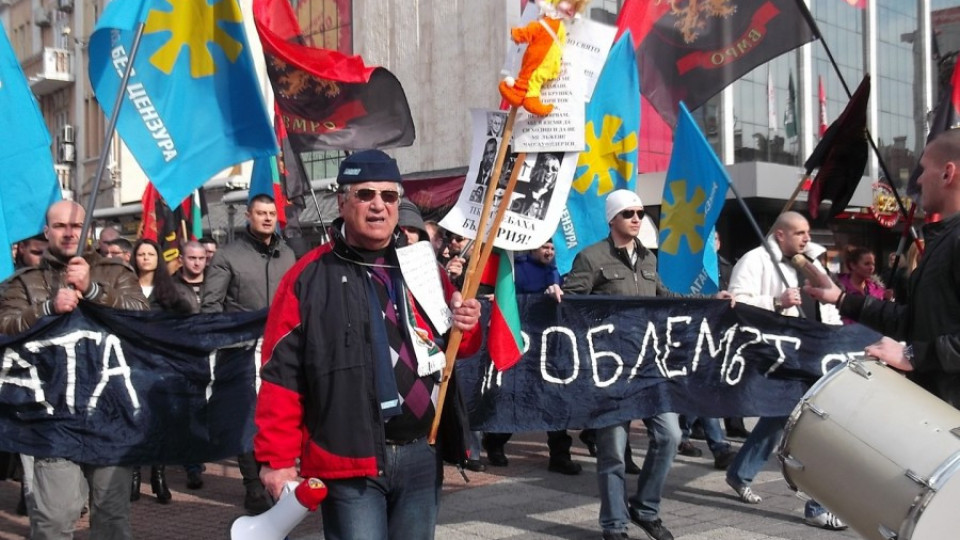 Бареков: Монополите безчинстват заради крадливи политици | StandartNews.com