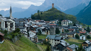 Българи с апартаменти в Швейцария и Франция