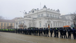 Окупират парламента днес